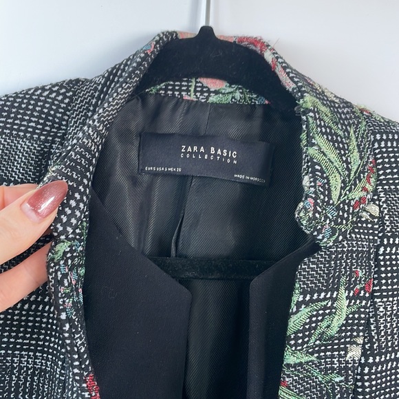 Zara Suit - Picture 5 of 10